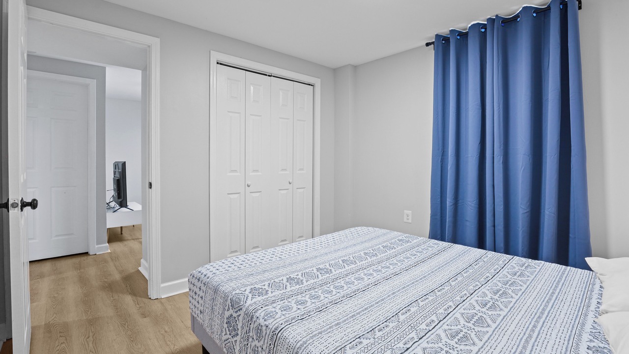 Photo of Bedroom in Romeoville