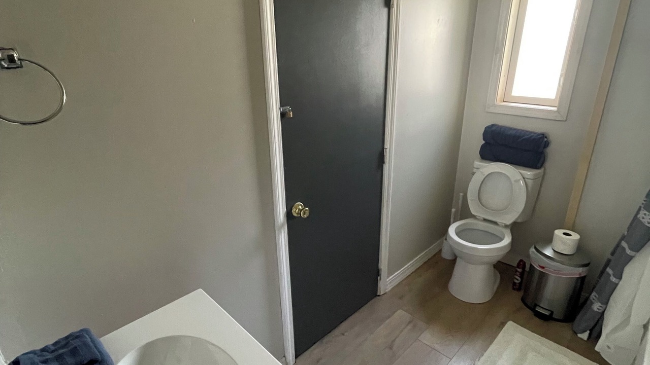 Photo of Bathroom in Mammoth Spring