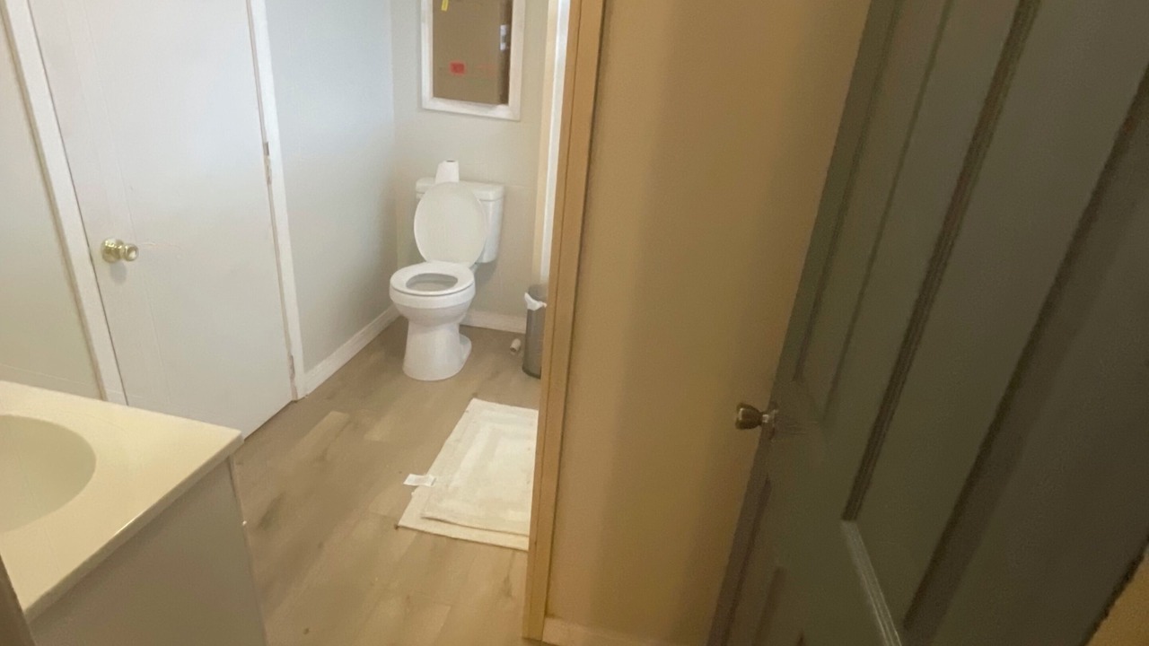 Photo of Bathroom in Mammoth Spring