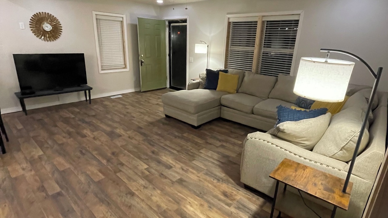 Photo of Livingroom in Mammoth Spring