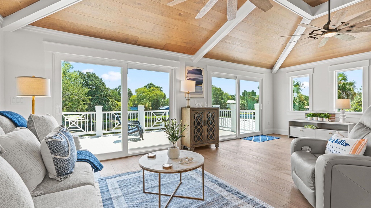 Photo of Livingroom in Springs at Kings Bay
