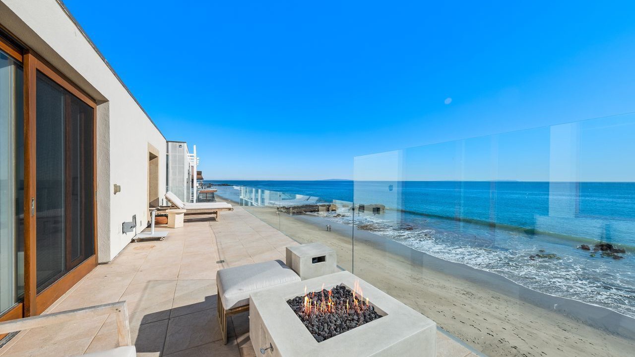 Photo of Patio Balcony in Central Malibu