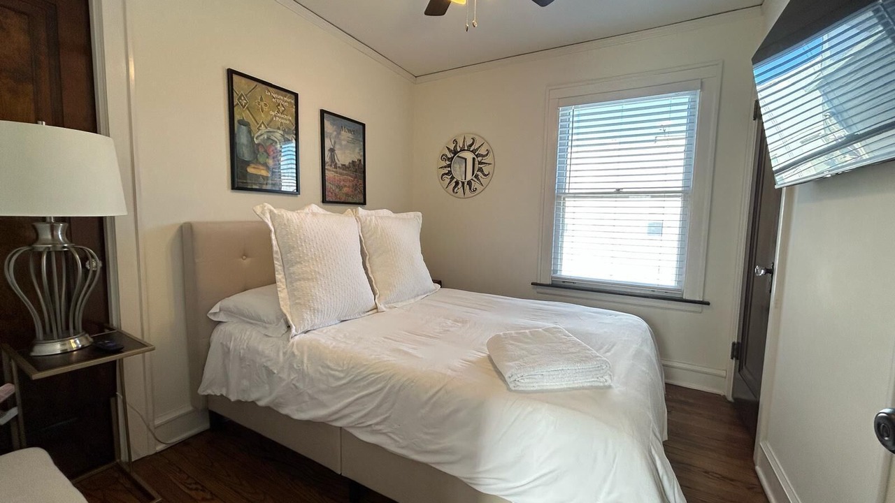 Photo of Bedroom in Wrigleyville