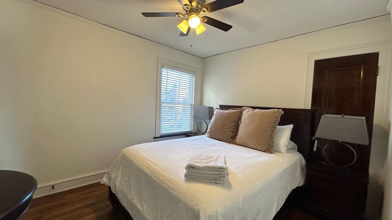 Photo of Bedroom in Wrigleyville