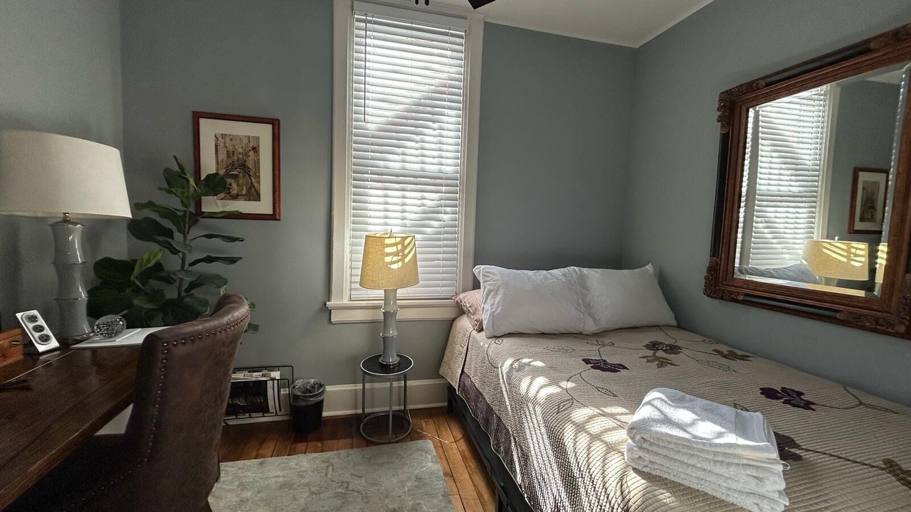 Photo of Bedroom in Wrigleyville