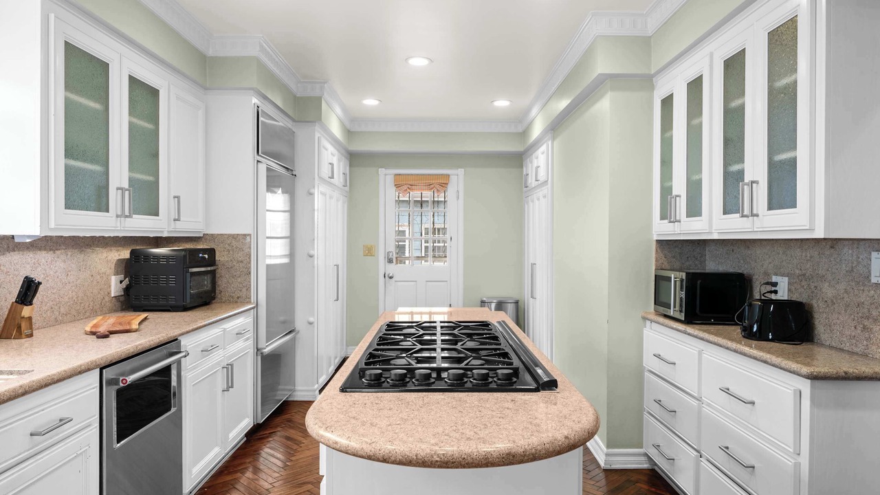 Photo of Kitchen in Pico - Robertson