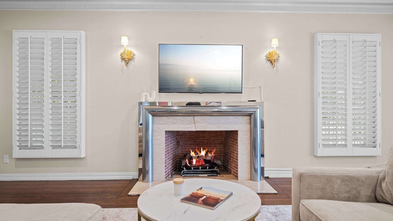 Photo of Livingroom in Pico - Robertson