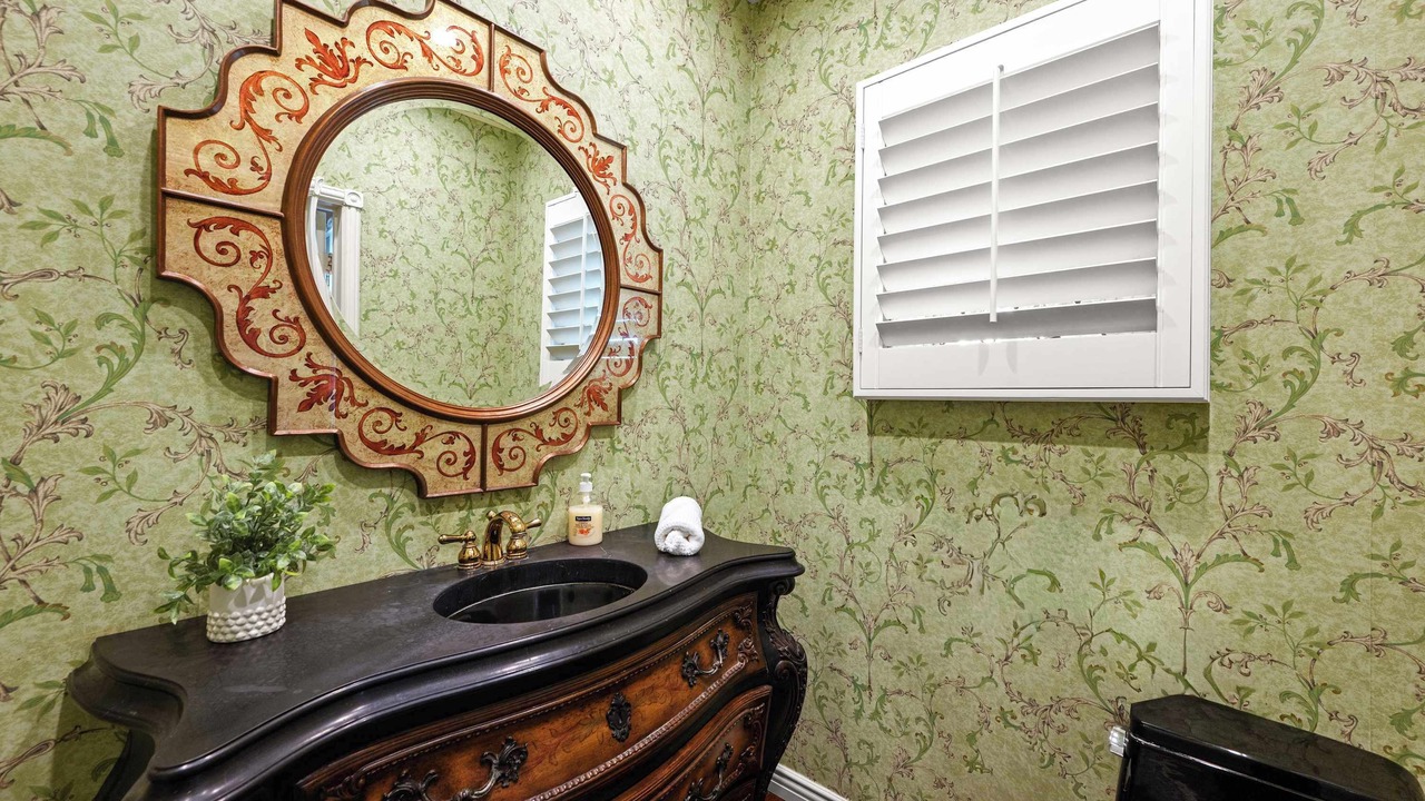 Photo of Bathroom in Pico - Robertson