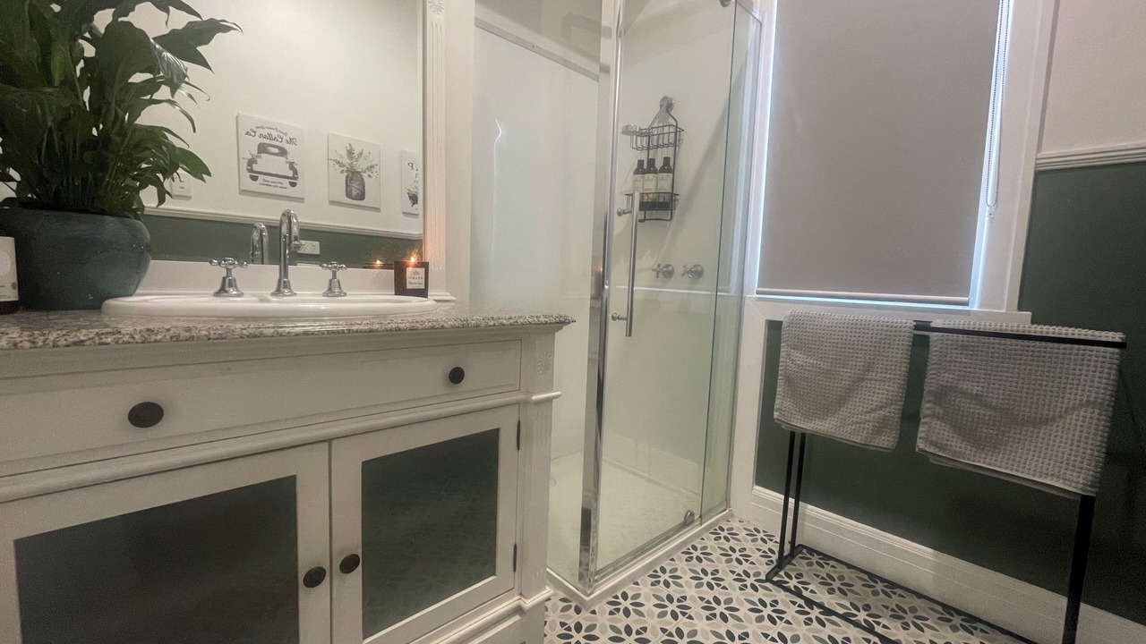 Photo of Bathroom in Myrtleford