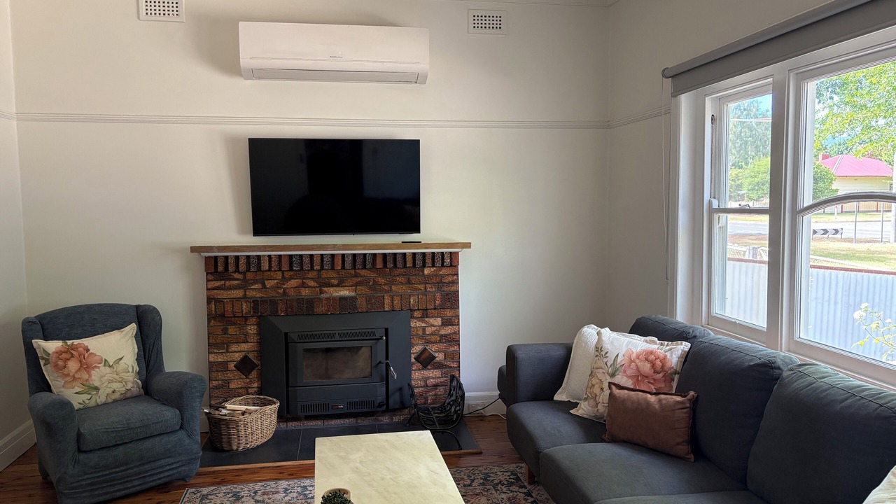 Photo of Livingroom in Myrtleford