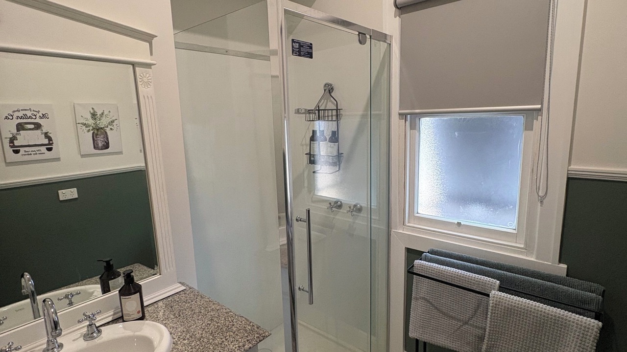 Photo of Bathroom in Myrtleford