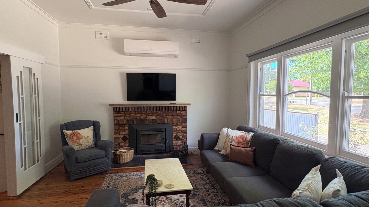 Photo of Livingroom in Myrtleford