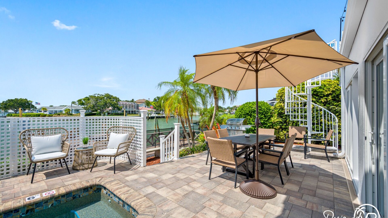 Photo of Outdoor in Harbor Hills