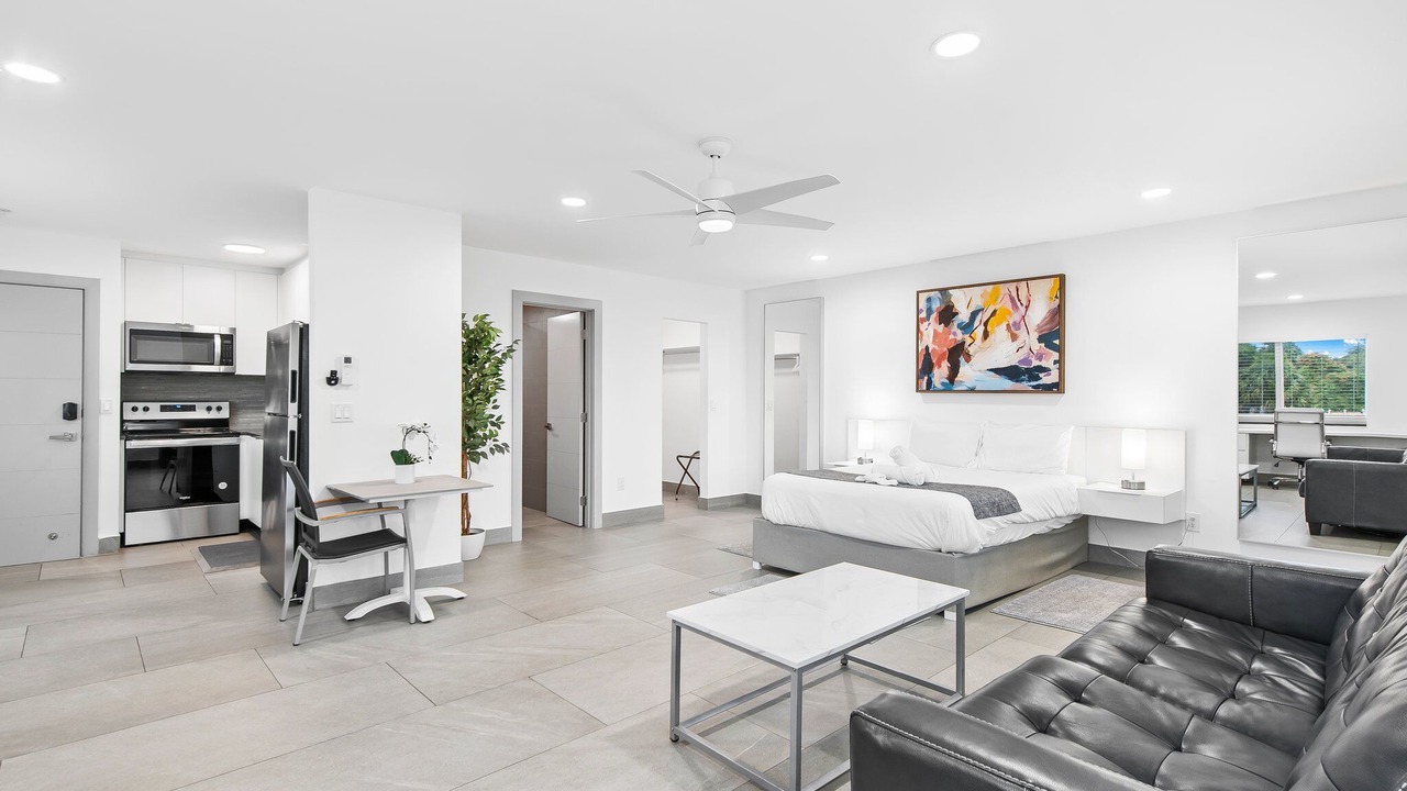 Photo of Bedroom in Deerfield Beach