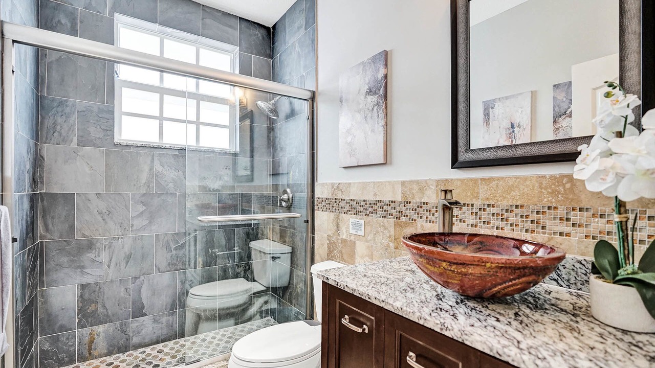 Photo of Bathroom in Plantation