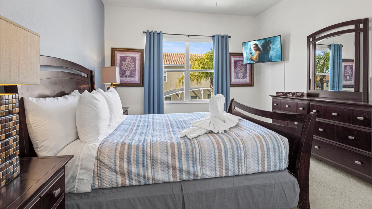 Photo of Bedroom in Tuscan Hills