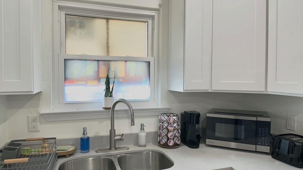 Photo of Kitchen in Kenner - Louis Armstrong International Airport
