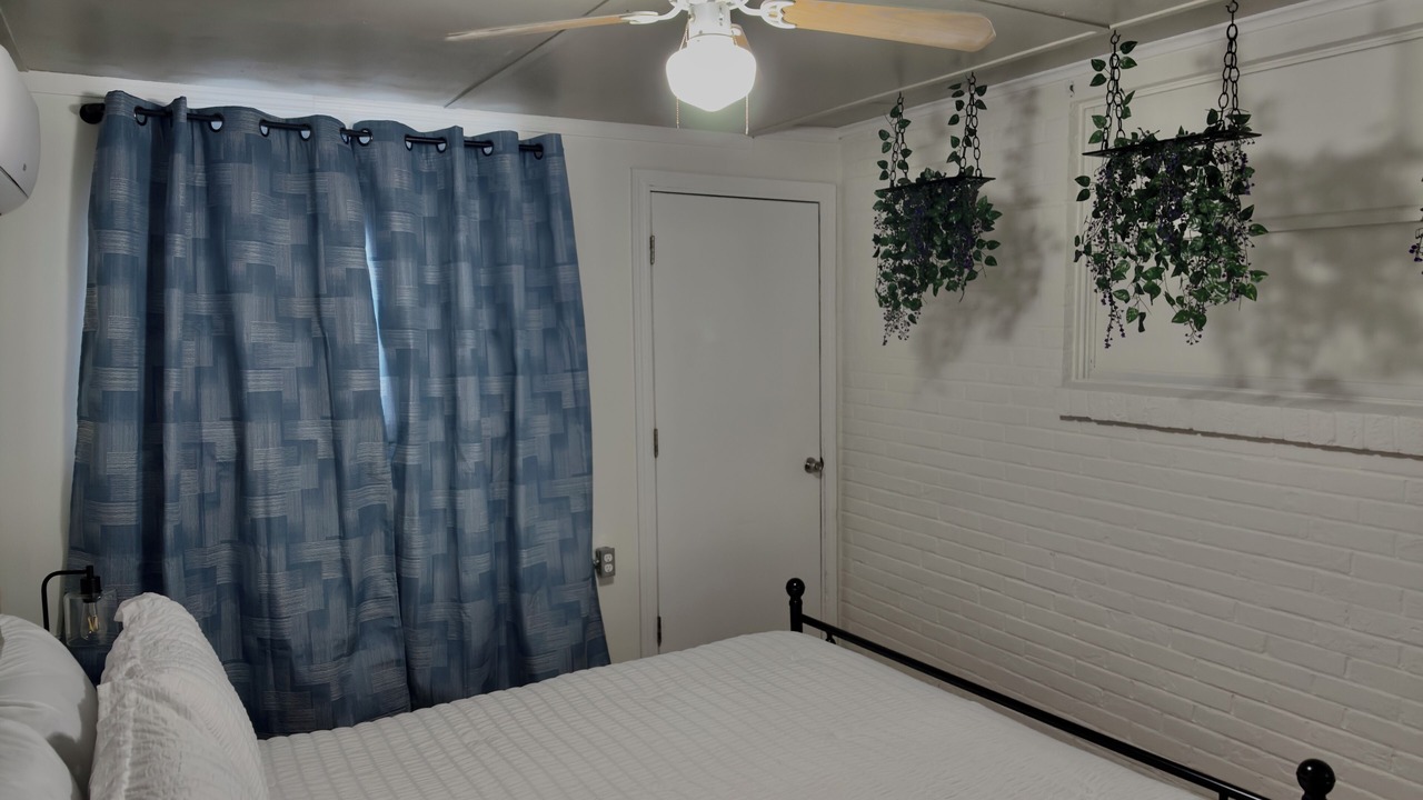 Photo of Bedroom in Kenner - Louis Armstrong International Airport
