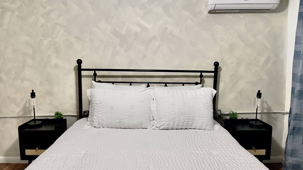 Photo of Bedroom in Kenner - Louis Armstrong International Airport