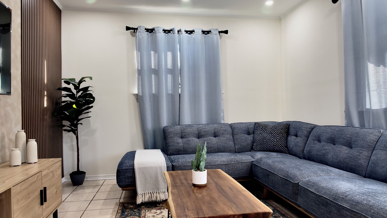 Photo of Livingroom in Kenner - Louis Armstrong International Airport