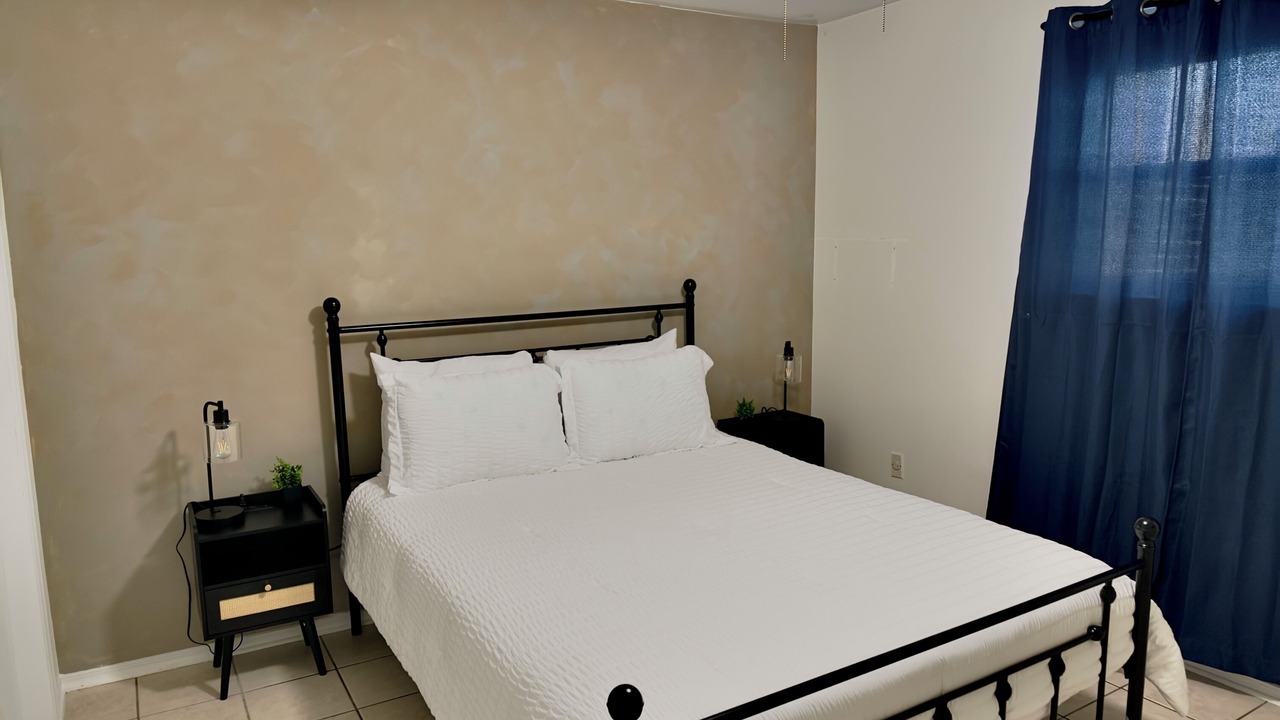 Photo of Bedroom in Kenner - Louis Armstrong International Airport