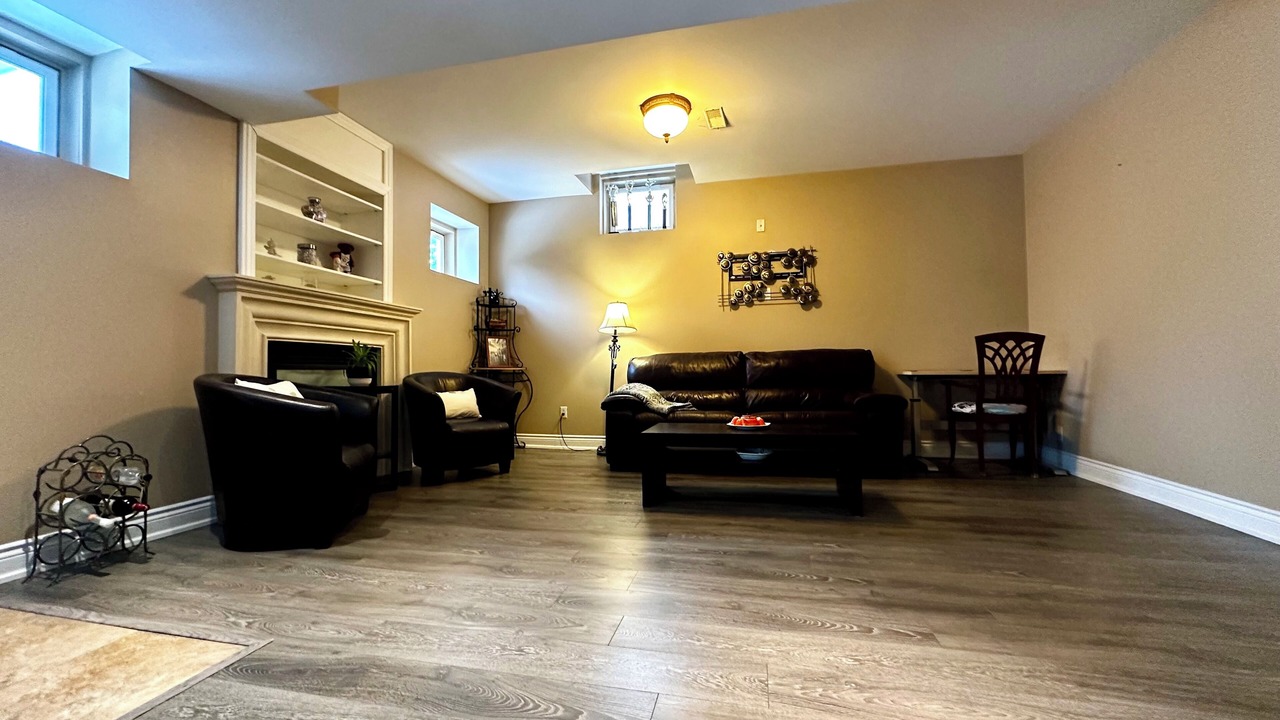 Photo of Livingroom in Richmond Hill