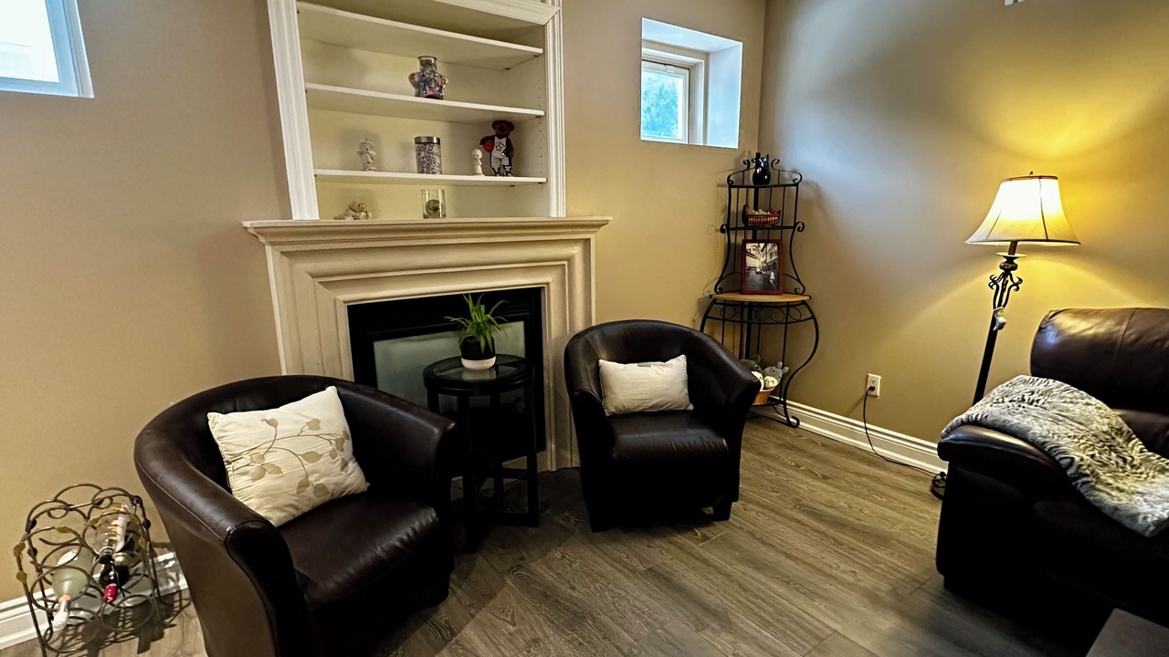 Photo of Livingroom in Richmond Hill