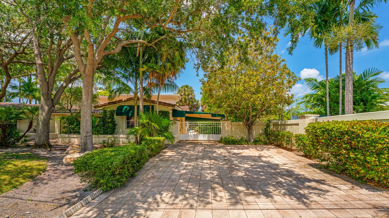 Photo of Outdoor in Oakland Park