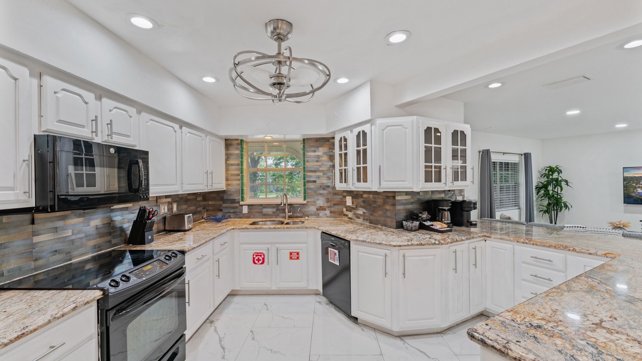 Photo of Kitchen in Oakland Park