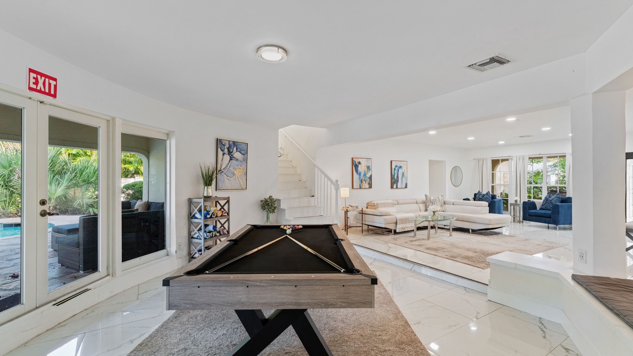 Photo of Bedroom in Oakland Park