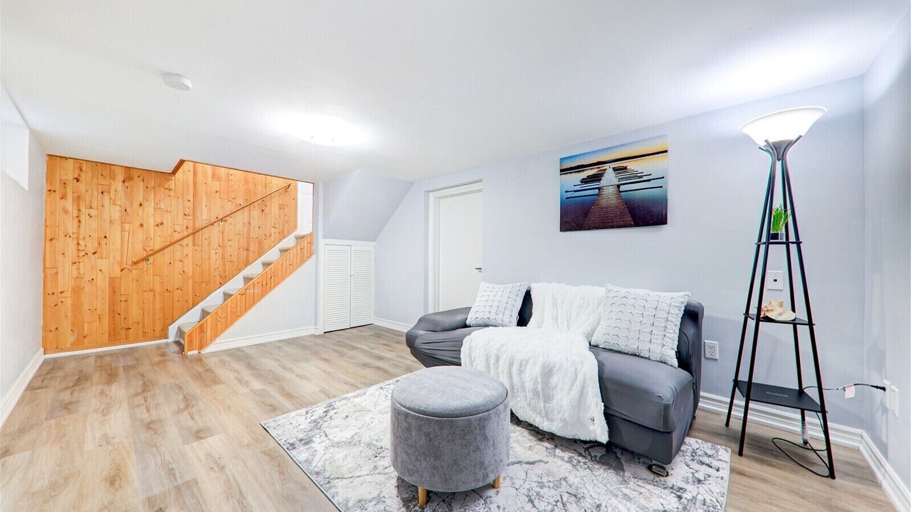 Photo of Livingroom in Stouffville
