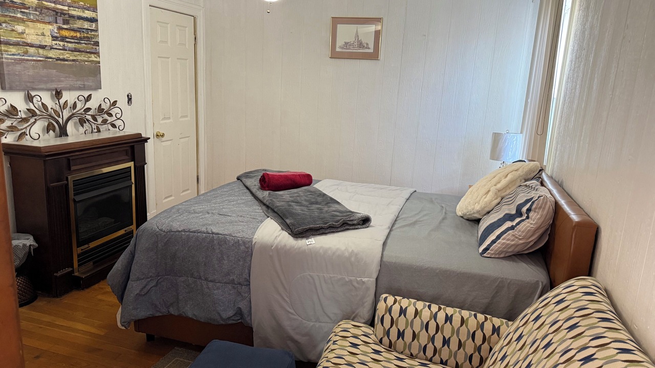 Photo of Bedroom in Highland Springs