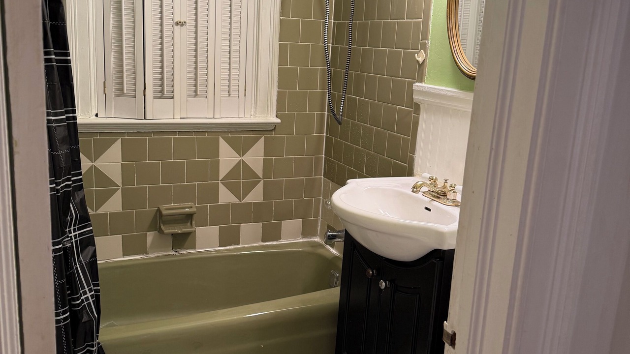 Photo of Bathroom in Highland Springs