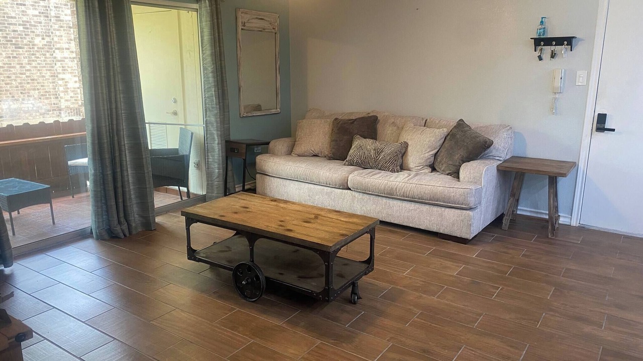Photo of Livingroom in Medical Center District
