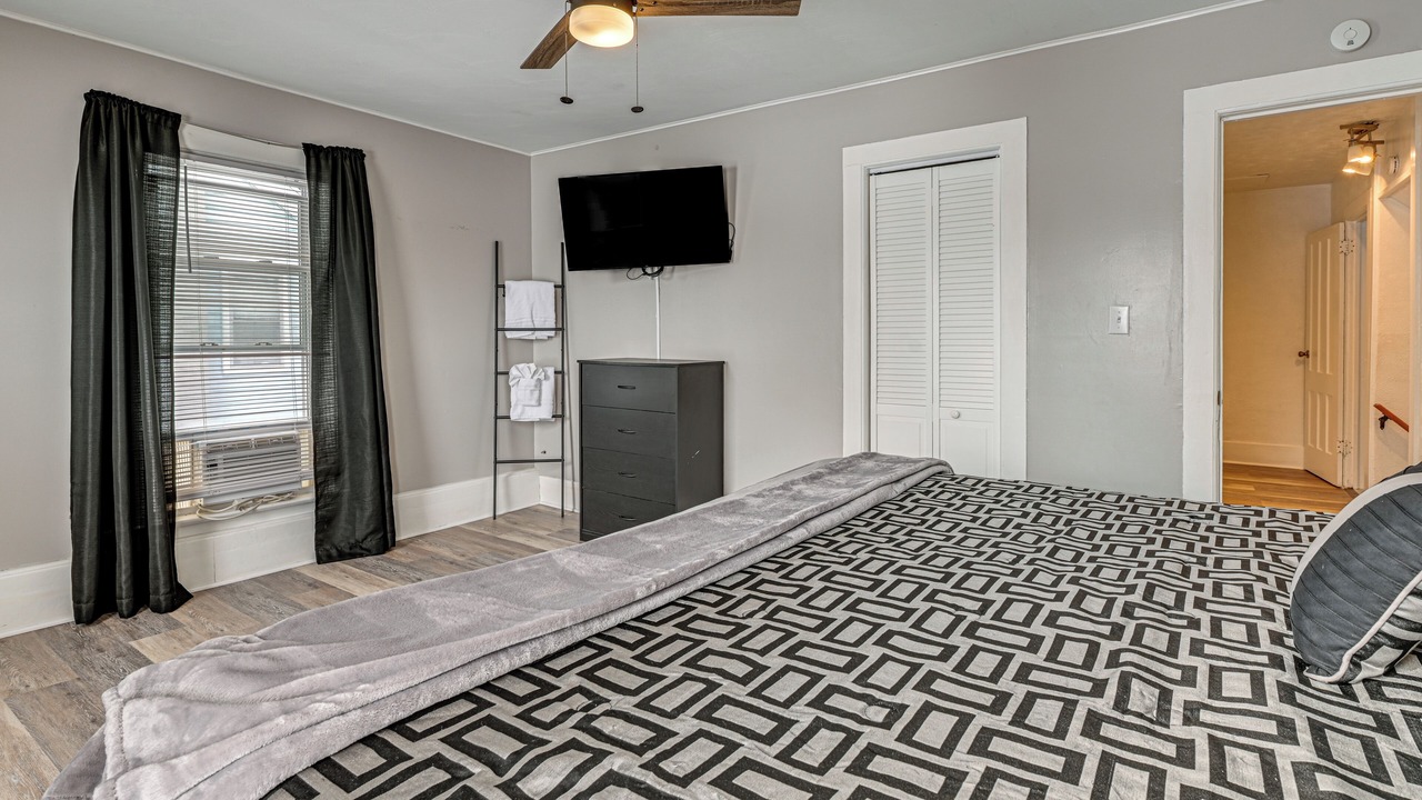 Photo of Bedroom in Seneca Falls