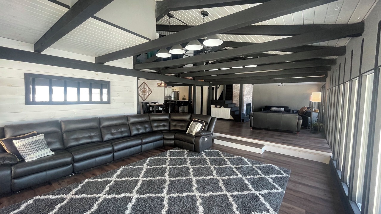 Photo of Livingroom in Northville