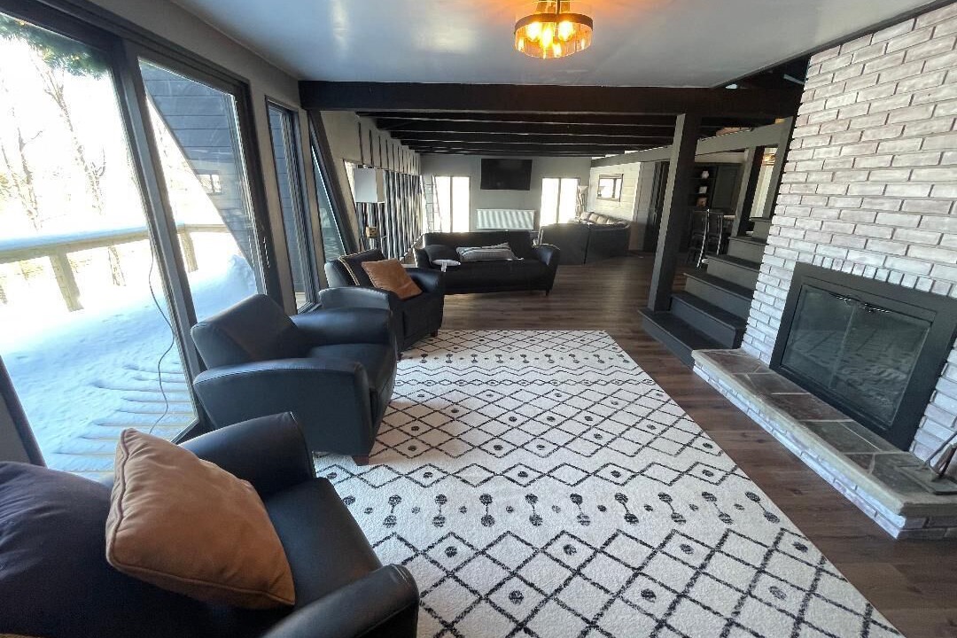 Photo of Livingroom in Northville