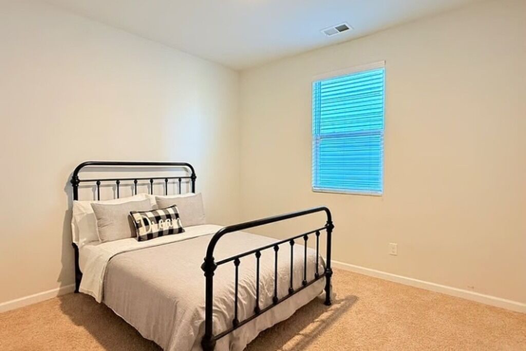 Photo of Bedroom in Antioch