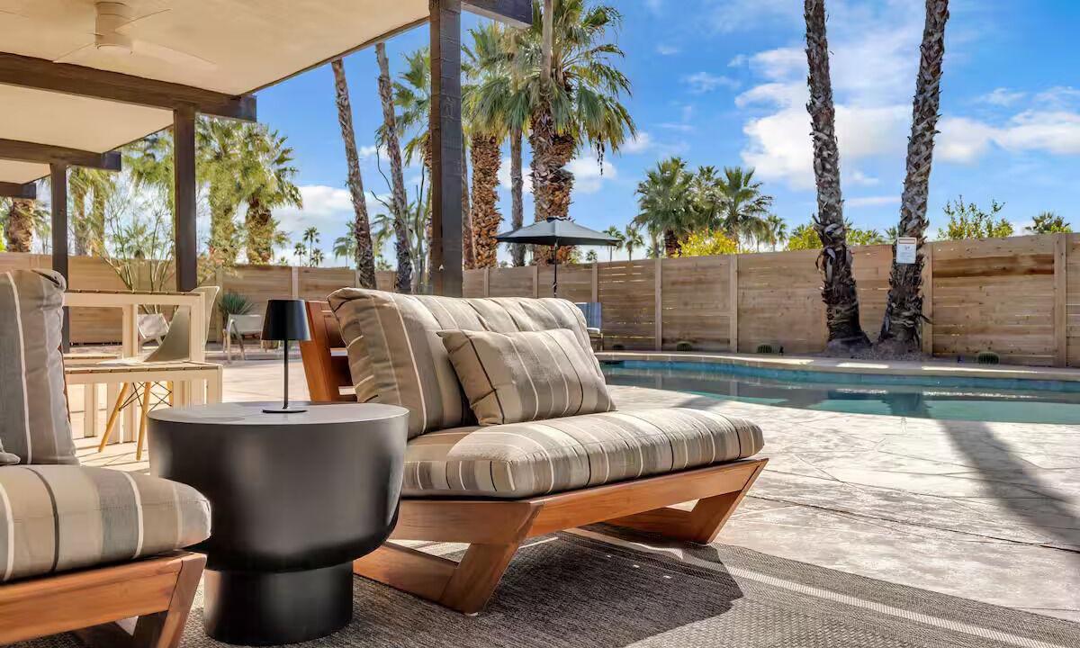 Photo of Patio Balcony in Racquet Club Estates