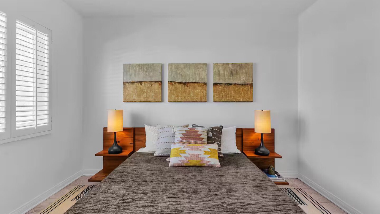 Photo of Bedroom in Racquet Club Estates