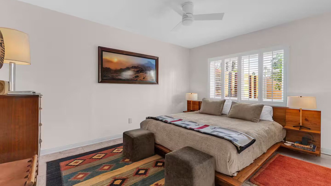 Photo of Bedroom in Racquet Club Estates