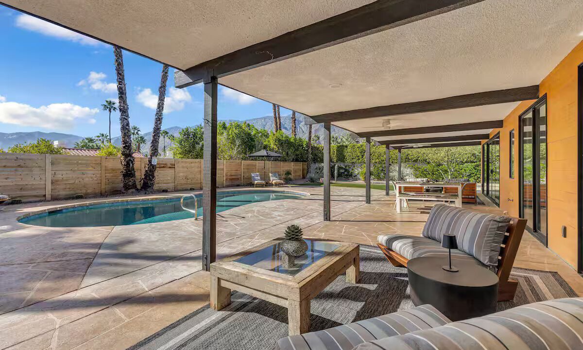 Photo of Outdoor in Racquet Club Estates