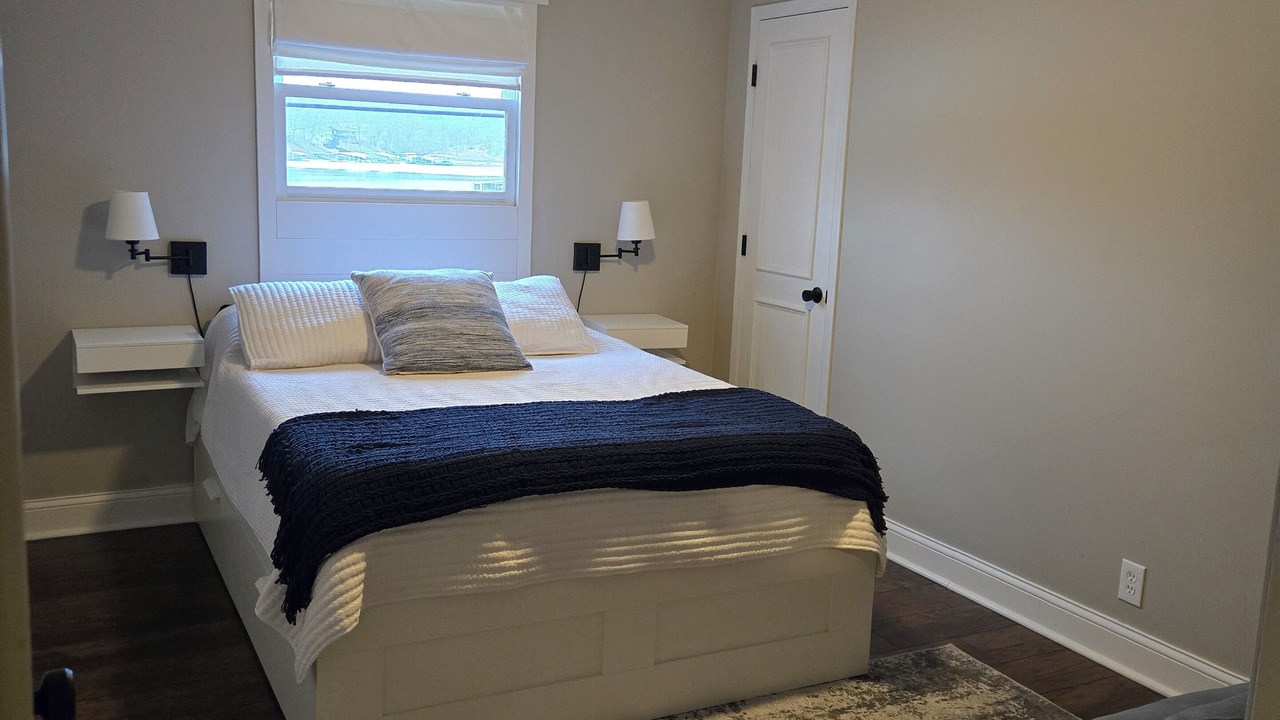 Photo of Bedroom in Lake of the Ozarks