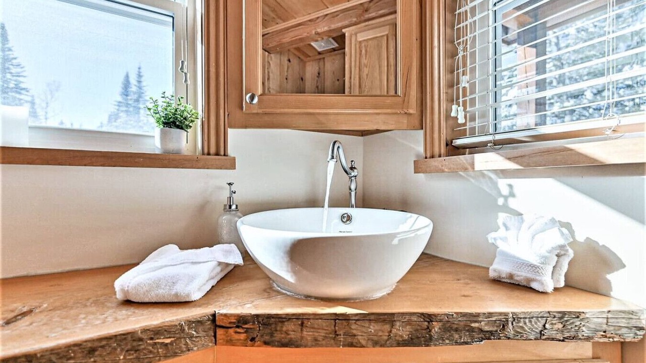Photo of Bathroom in Notre-Dame-de-la-Merci