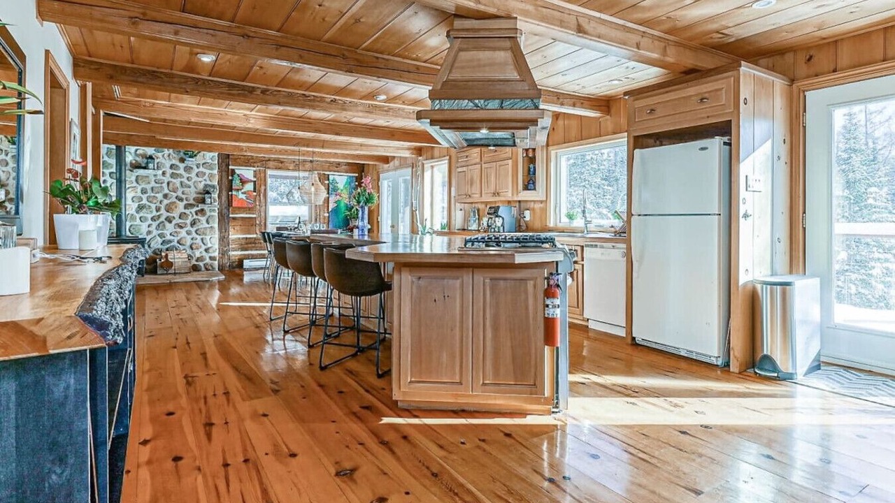 Photo of Kitchen in Notre-Dame-de-la-Merci