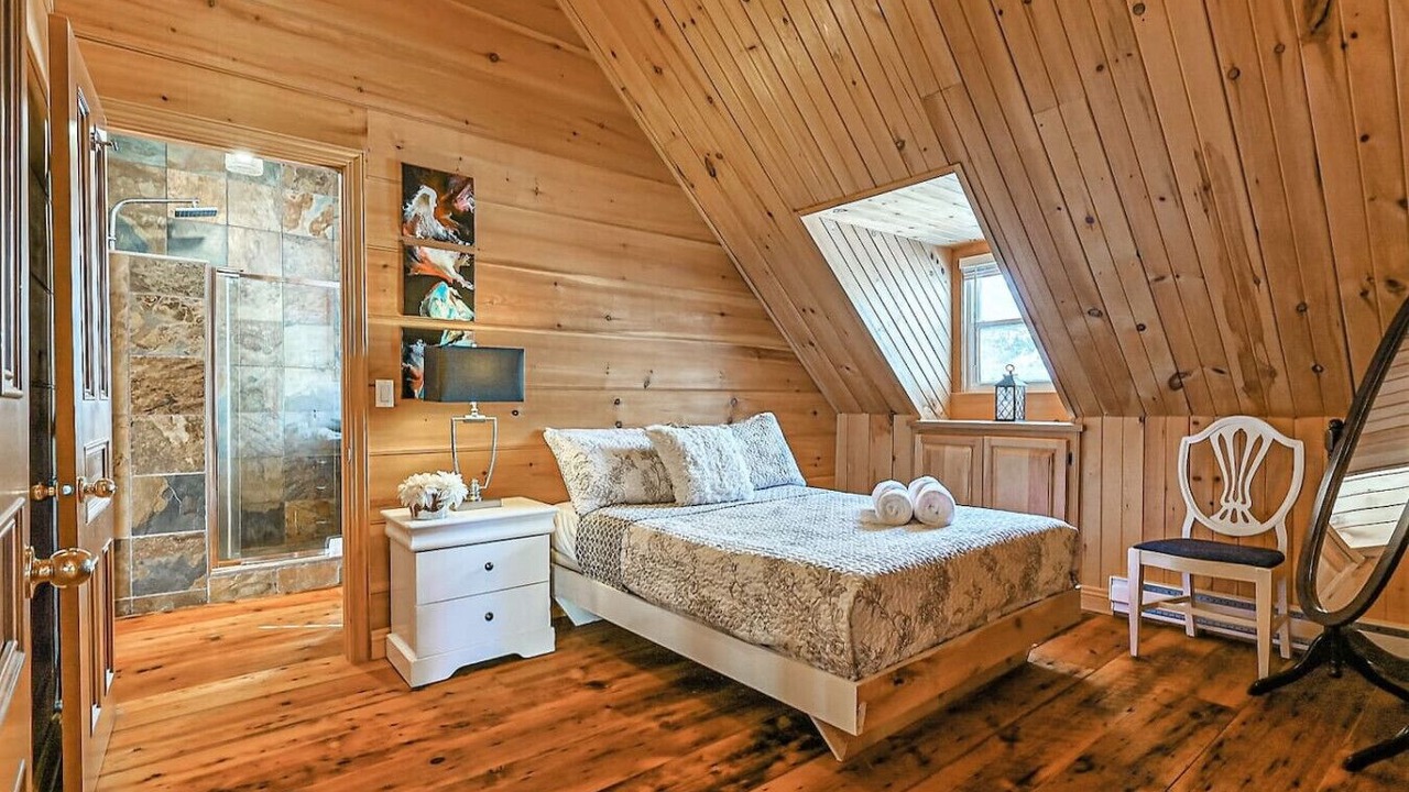 Photo of Bedroom in Notre-Dame-de-la-Merci