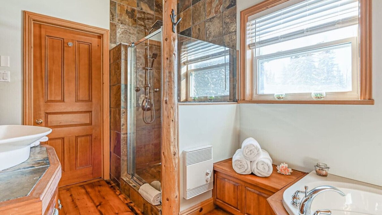 Photo of Bathroom in Notre-Dame-de-la-Merci