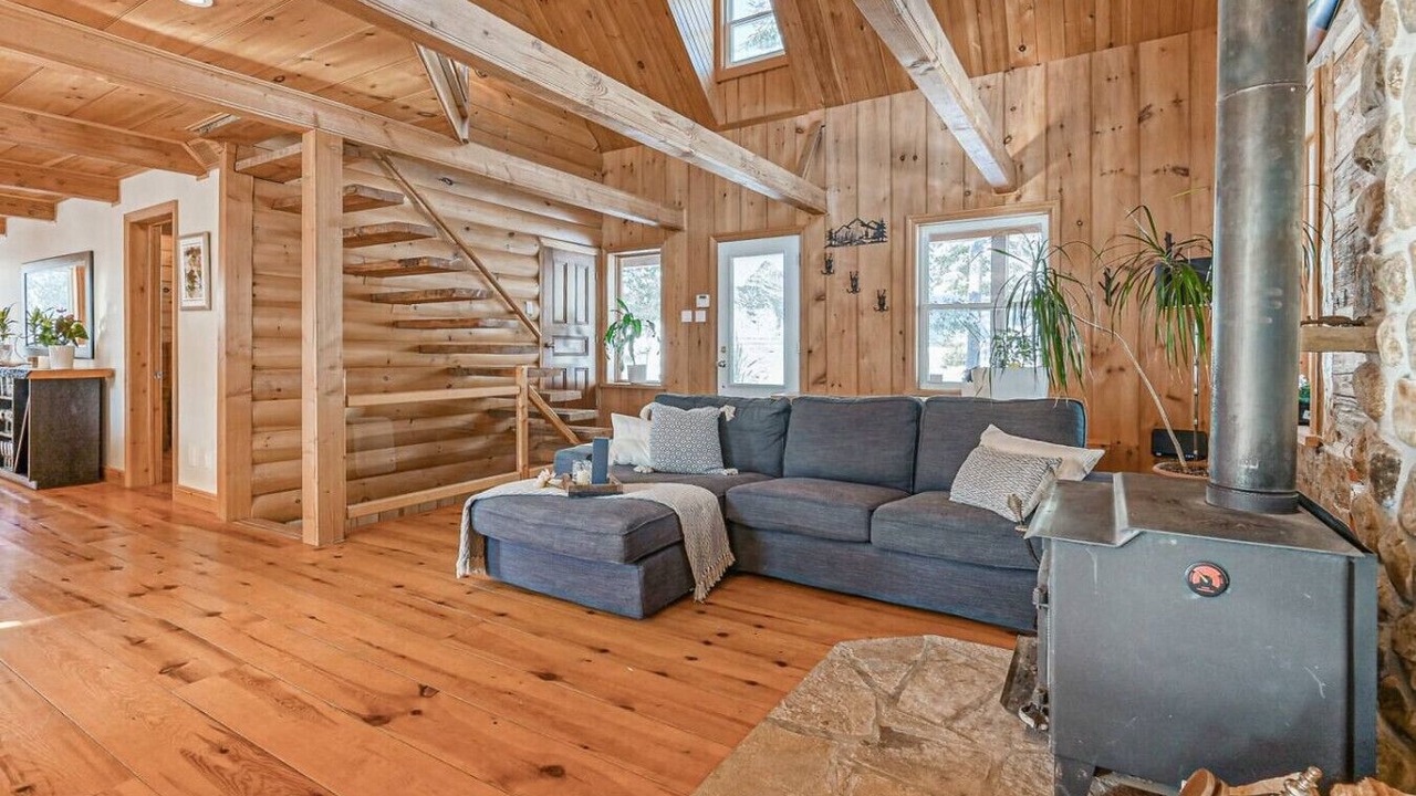 Photo of Livingroom in Notre-Dame-de-la-Merci