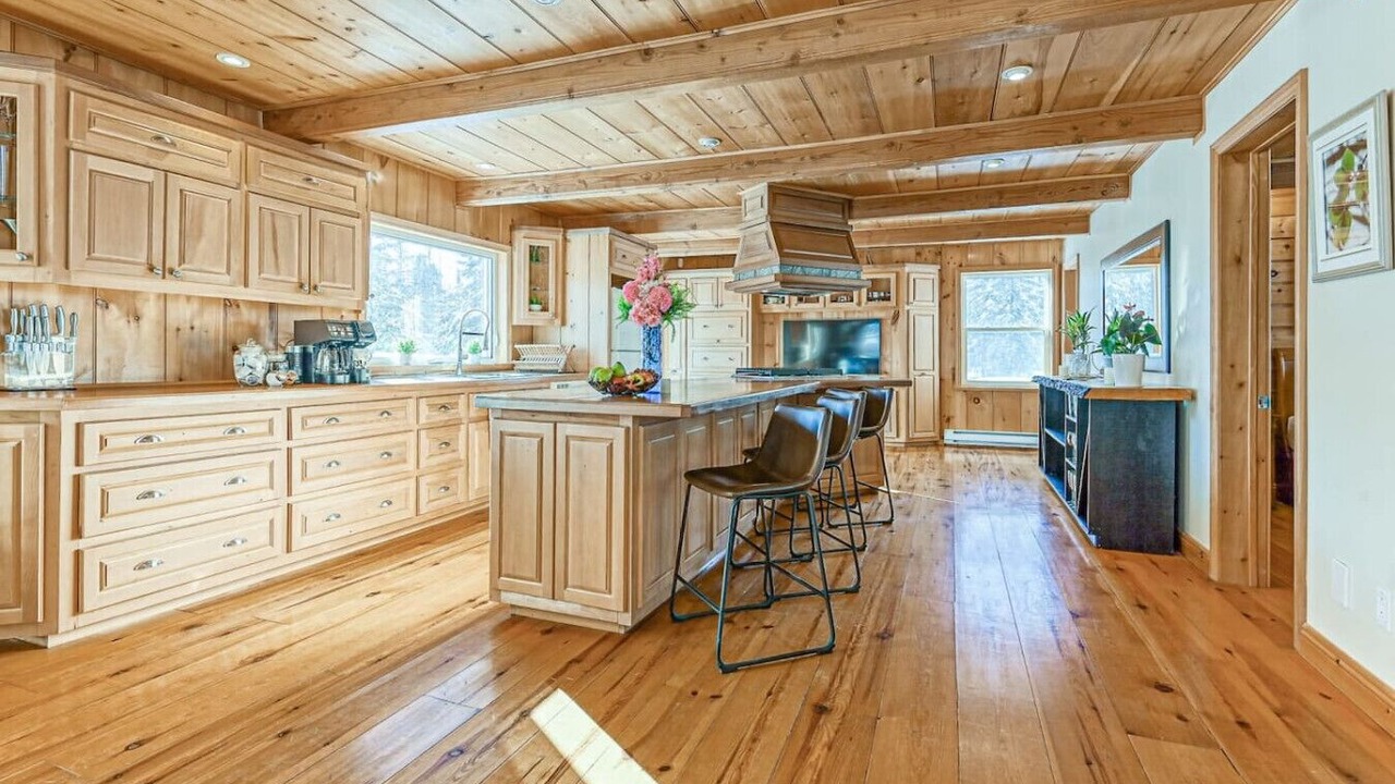 Photo of Kitchen in Notre-Dame-de-la-Merci
