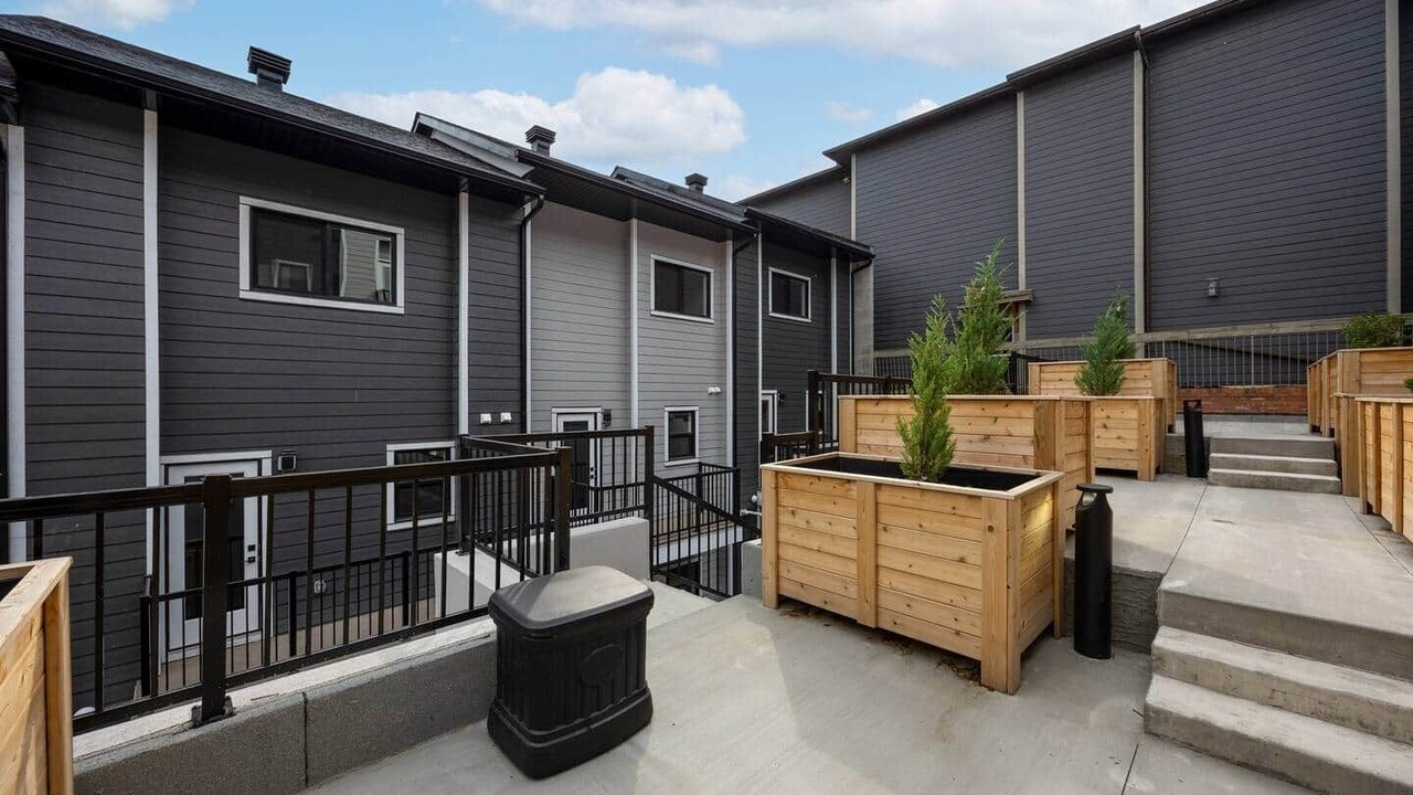 Photo of Outdoor in Crescent Heights